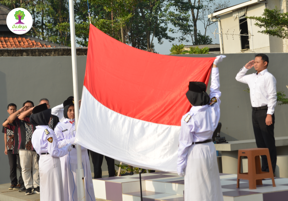Upacara dan Perlombaan Meriahkan Perayaan HUT RI ke-78 Di Sekolah Islam Terpadu Auliya